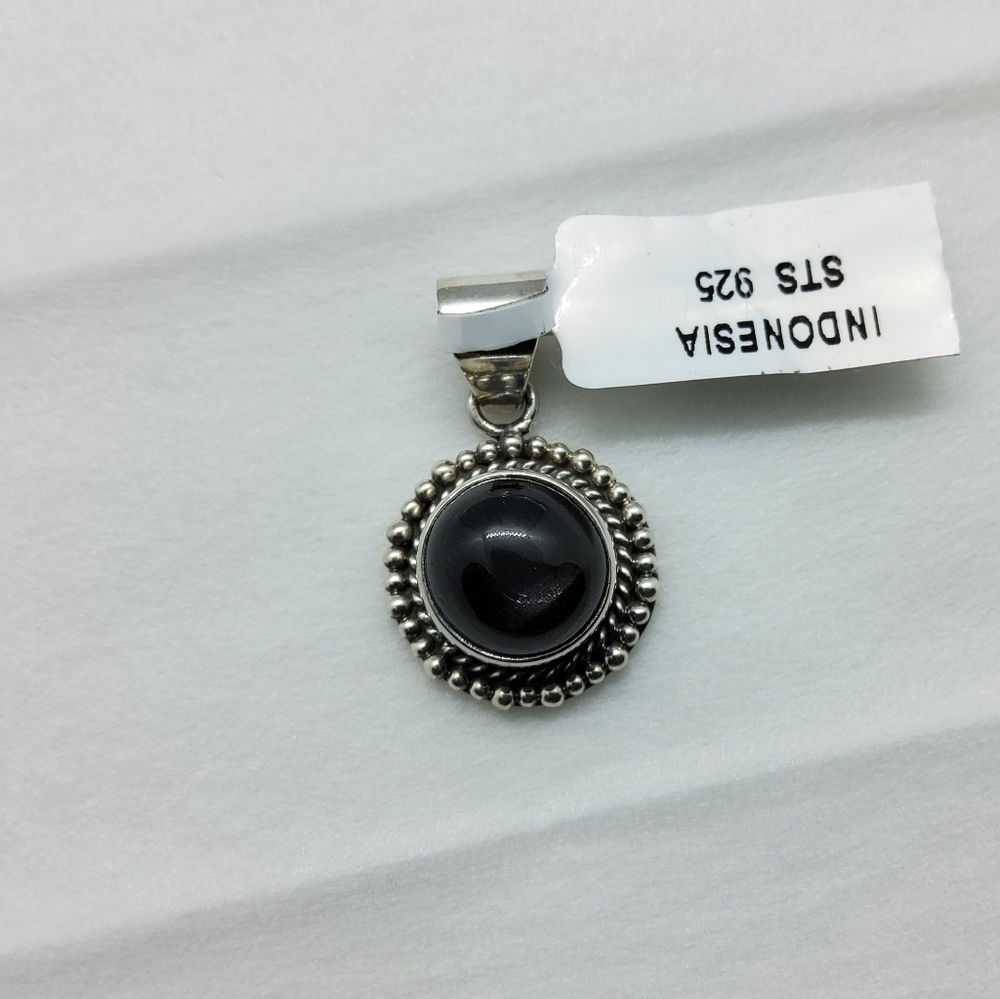 Black Star Diopside STS 925 Bali Pendant